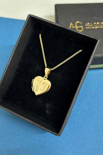 Altın Kalp Model İşlemeli Madalyon Kolye